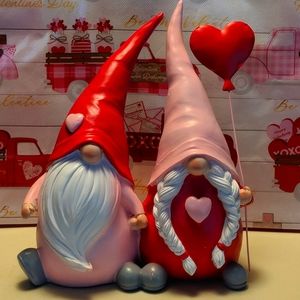 New - Cute Gnome Couple Holding Balloon - Valentine's